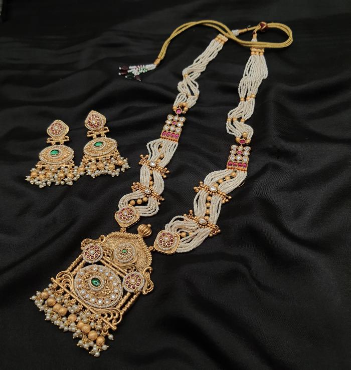 Kundan Long Necklace Set 7 Multi Gold