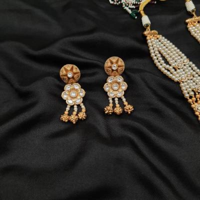 Kundan Long Necklace Set 5 Pearl Gold