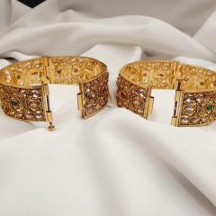 Temple Bangle 1 Gold