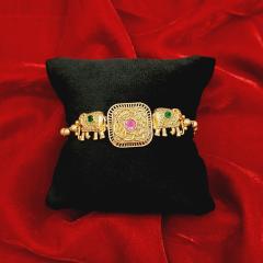 Antique Bracelet 3 Gold