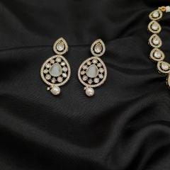 Mehandi Polish Kundan Necklace Set 1 Gold