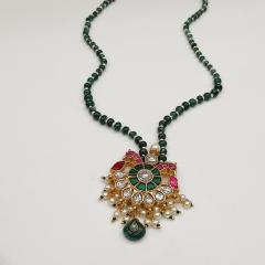 Kundan Pendant Set with Emerald Mala - KNPSEMM 4